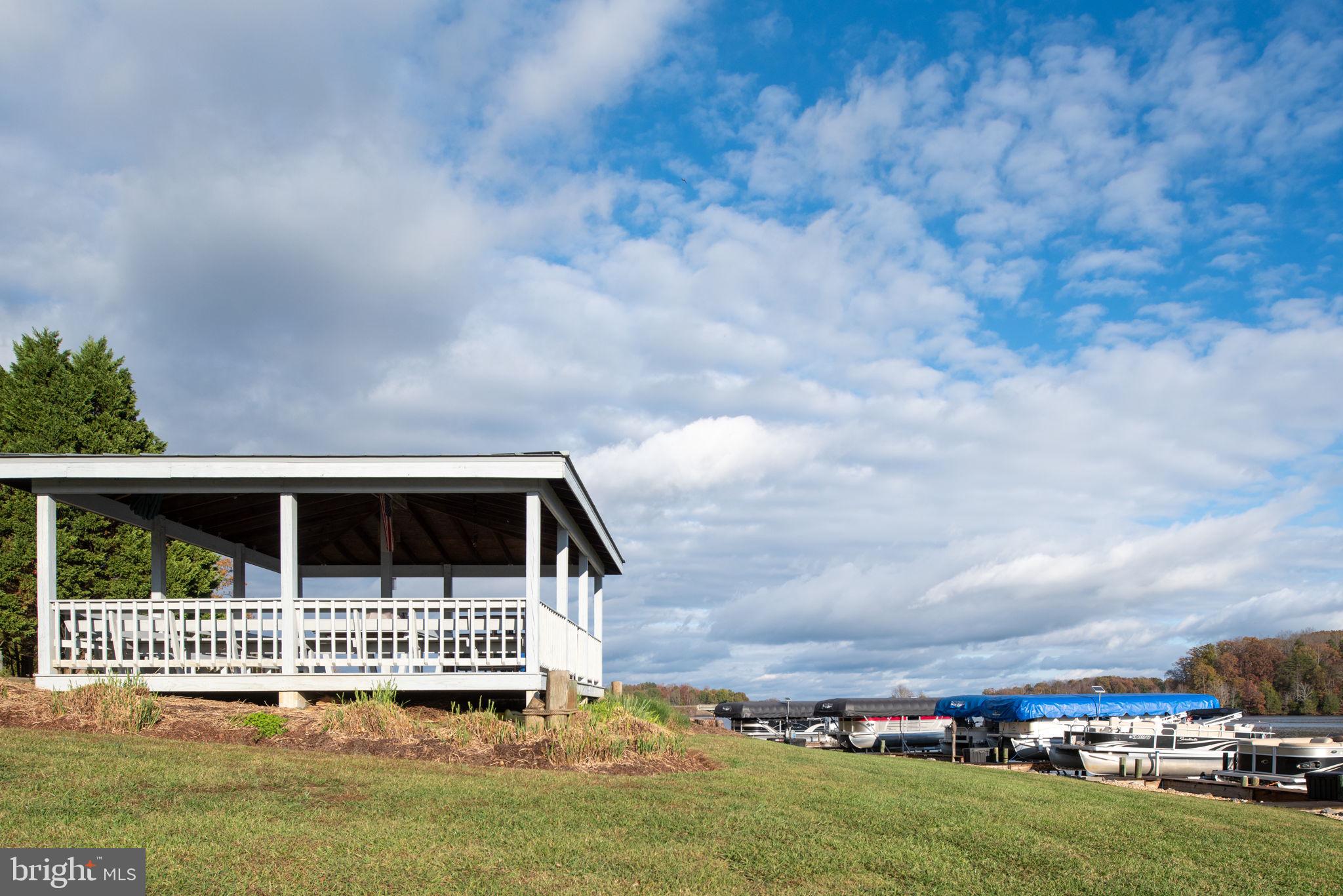 BRANDYWOOD ESTATE - Residential