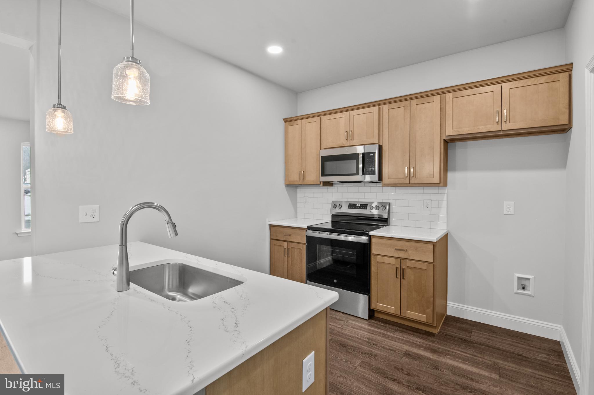 HAWKSTONE VILLAGE - Residential