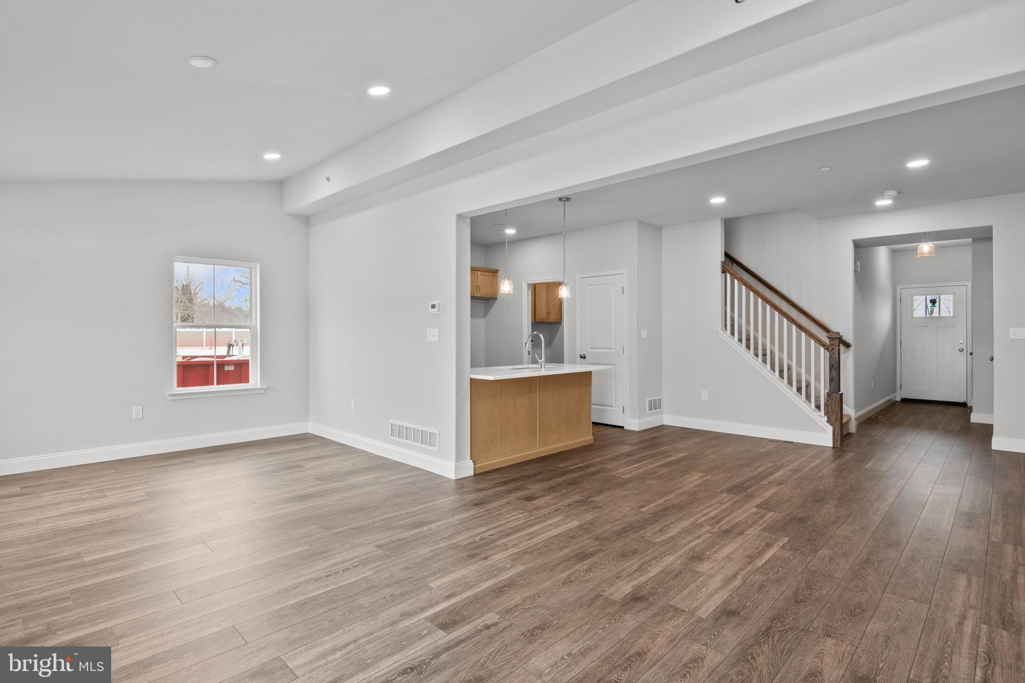 HAWKSTONE VILLAGE - Residential