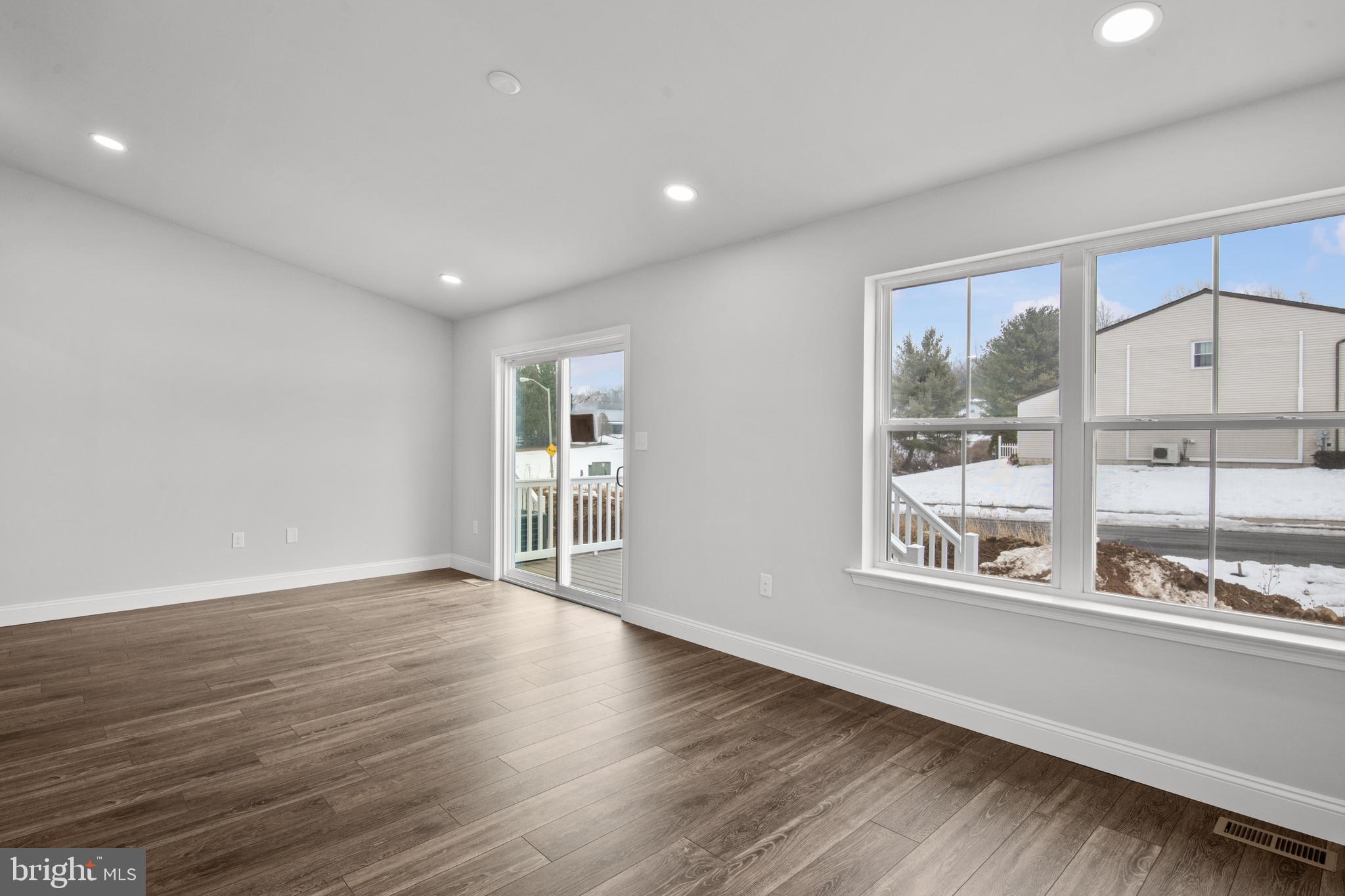 HAWKSTONE VILLAGE - Residential