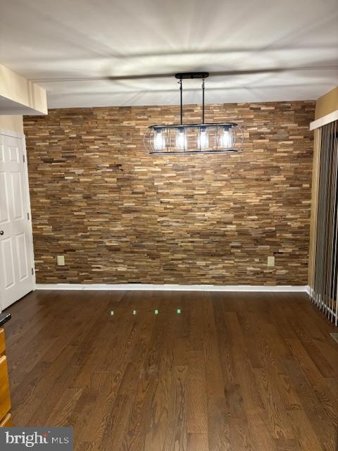 HOLLY PARK - Residential