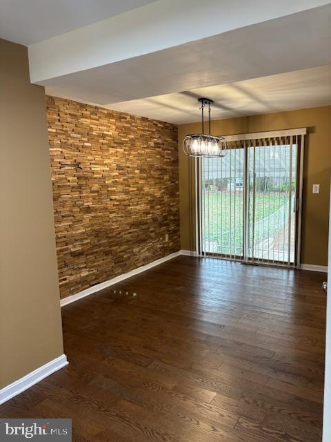 HOLLY PARK - Residential