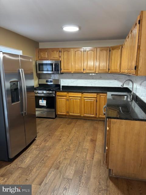 HOLLY PARK - Residential