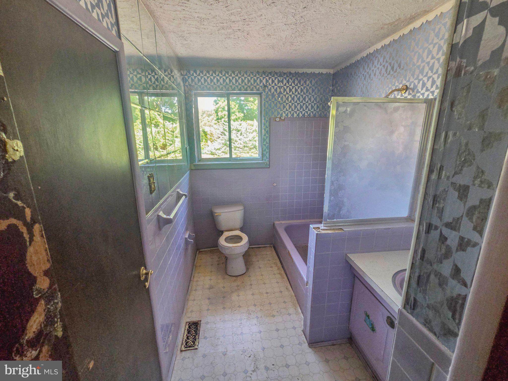 101 SCHOOLHOUSE LANE