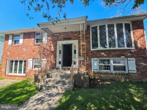 Homes For Sale - 101 Schoolhouse Lane<br/> MOUNT LAUREL, NJ 08054