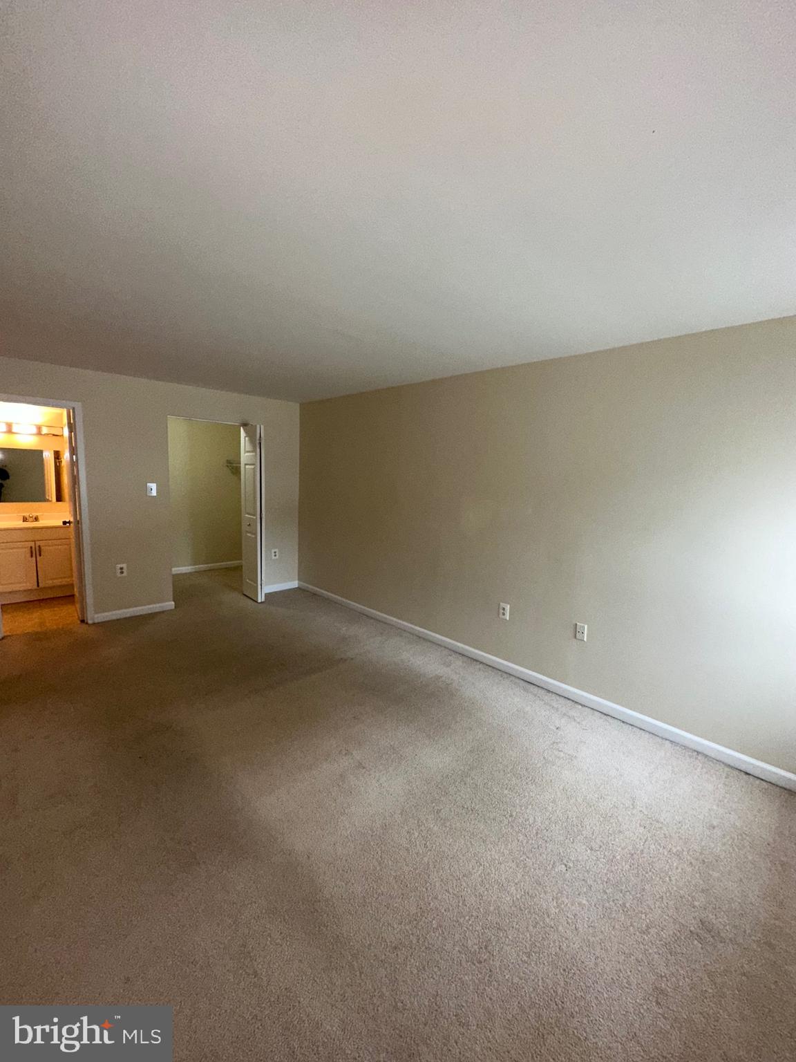 VILLA RIDGE CONDOMINIUM - Residential