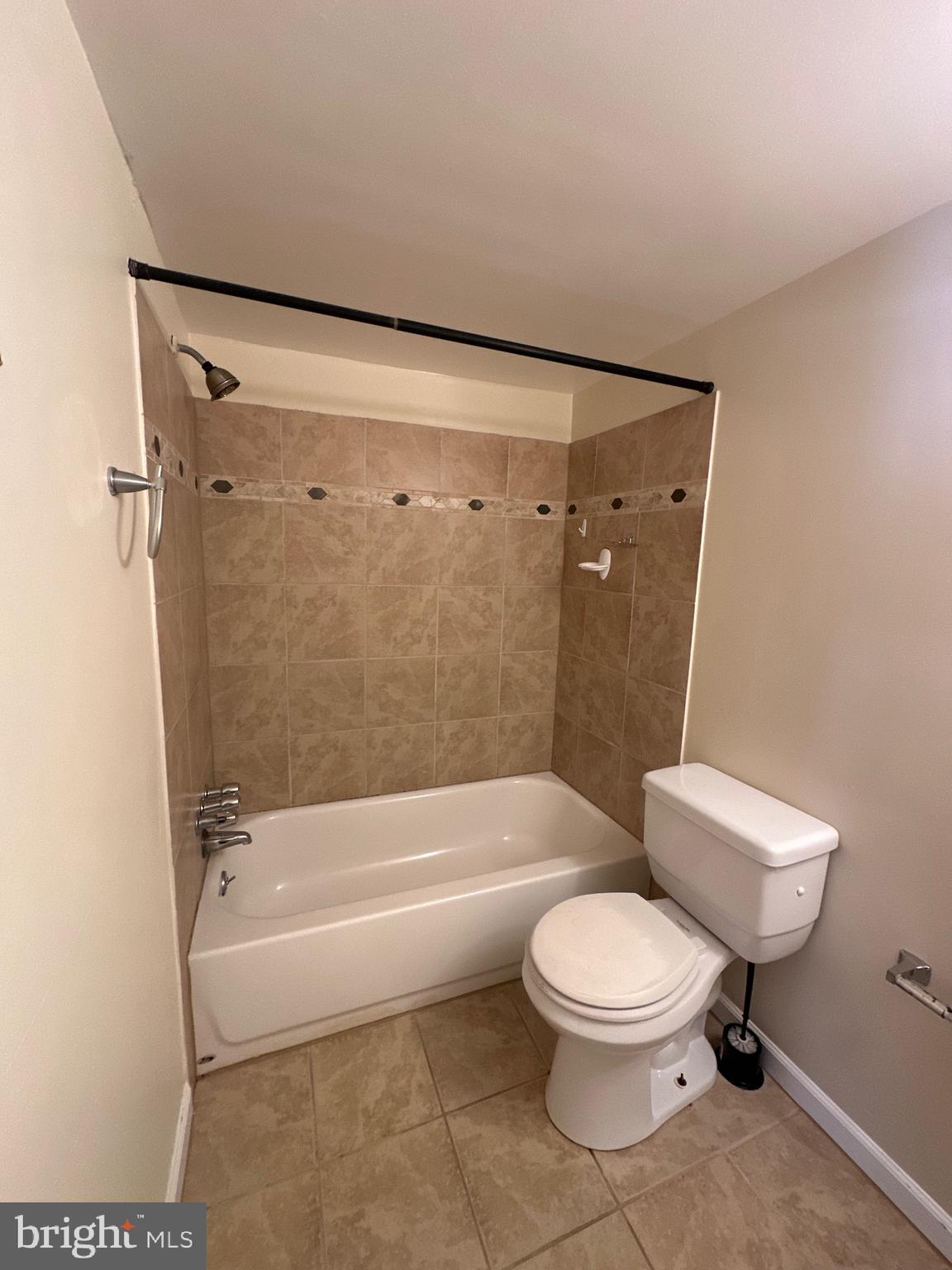 VILLA RIDGE CONDOMINIUM - Residential