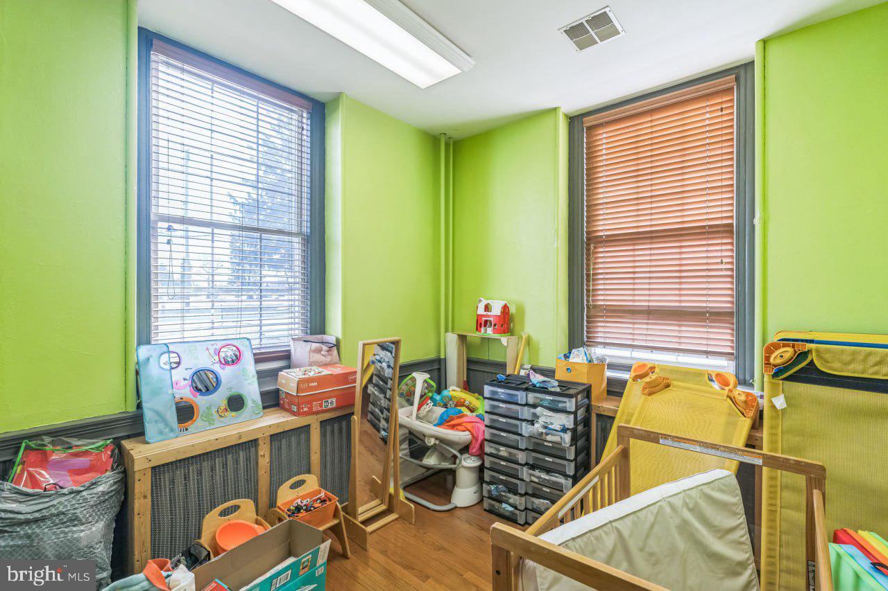 PHILADELPHIA - Residential