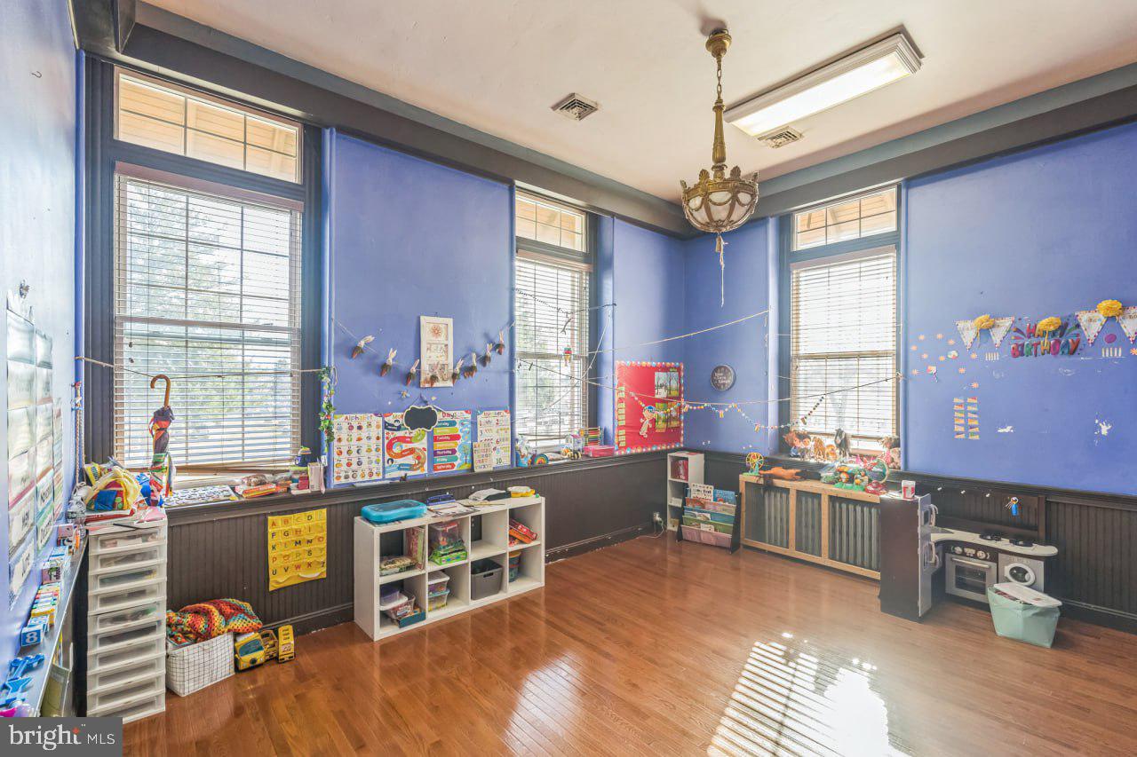 PHILADELPHIA - Residential