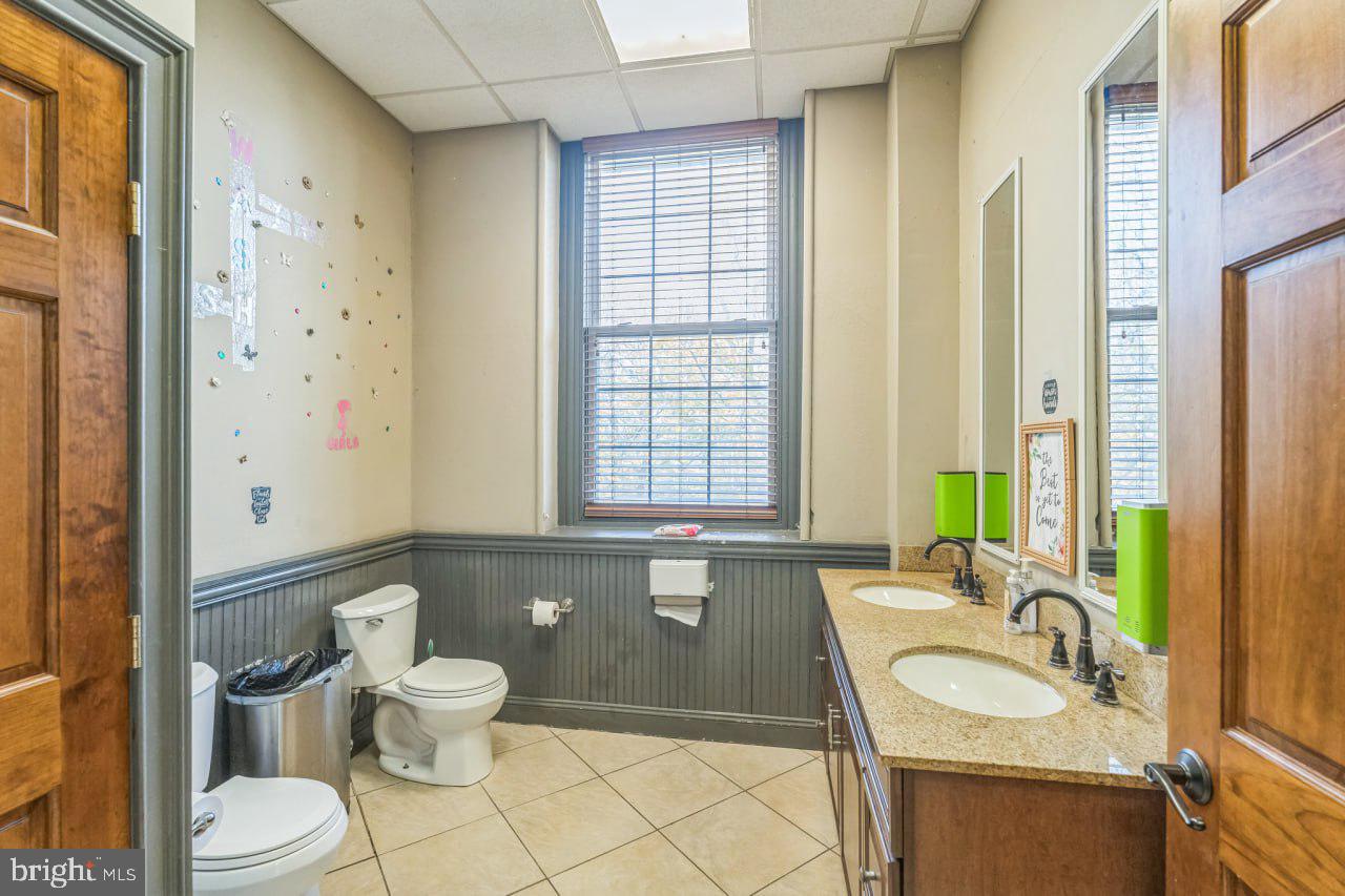 PHILADELPHIA - Residential