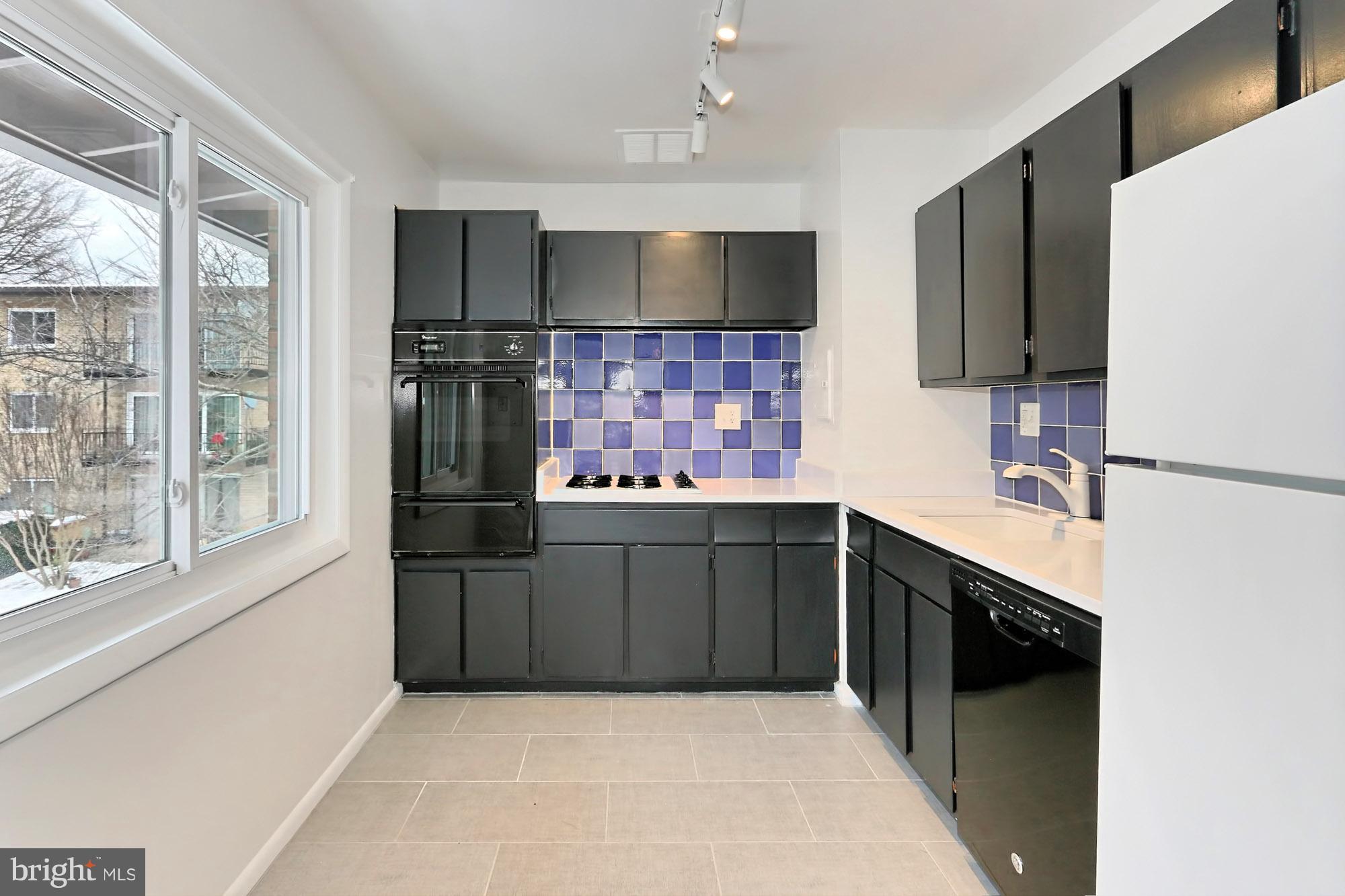 ANNANDALE GARDENS - Residential Lease