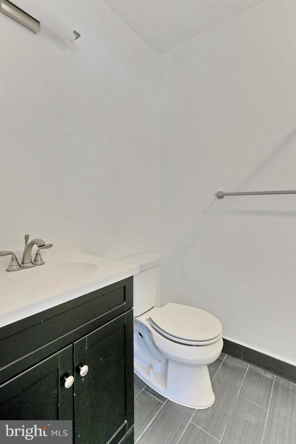 ANNANDALE GARDENS - Residential Lease