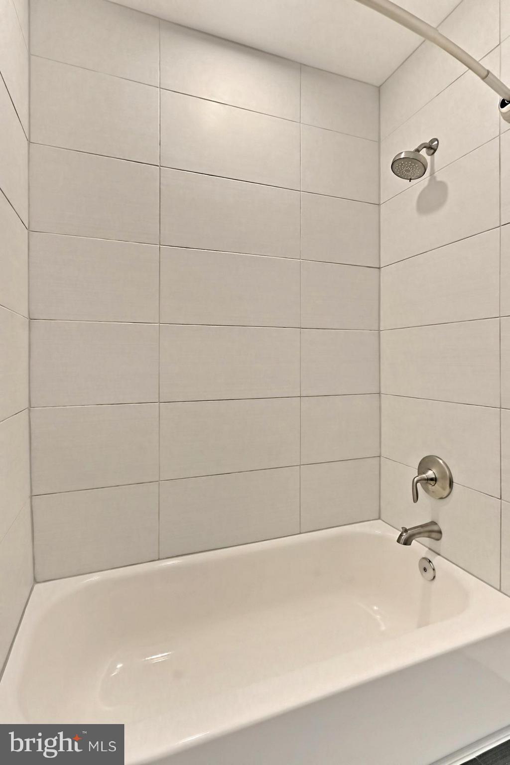 ANNANDALE GARDENS - Residential Lease