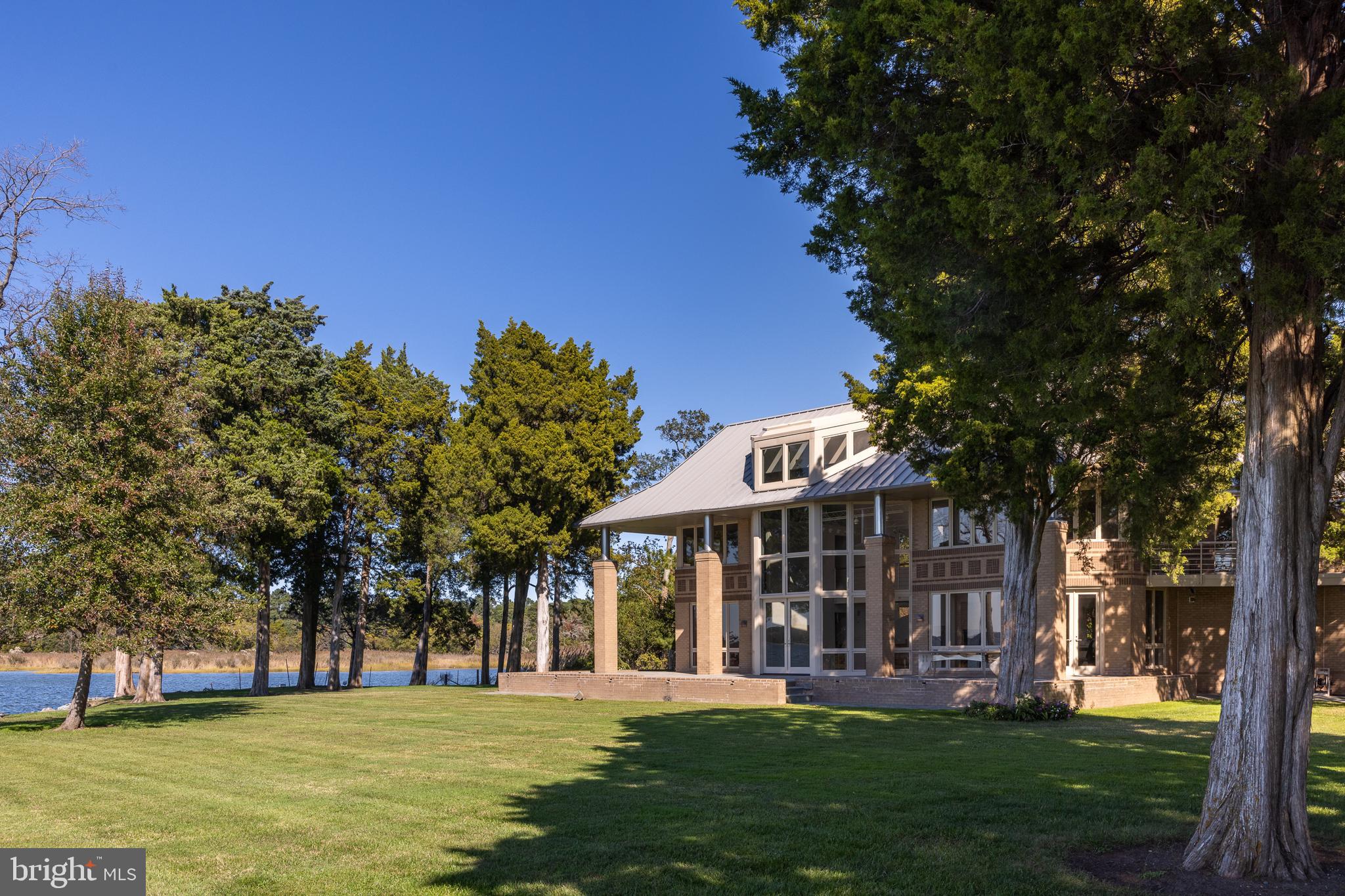 ROYAL OAK - Residential