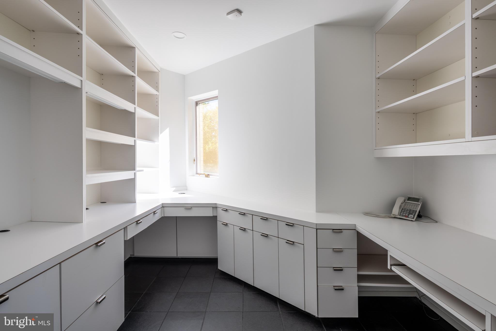 ROYAL OAK - Residential