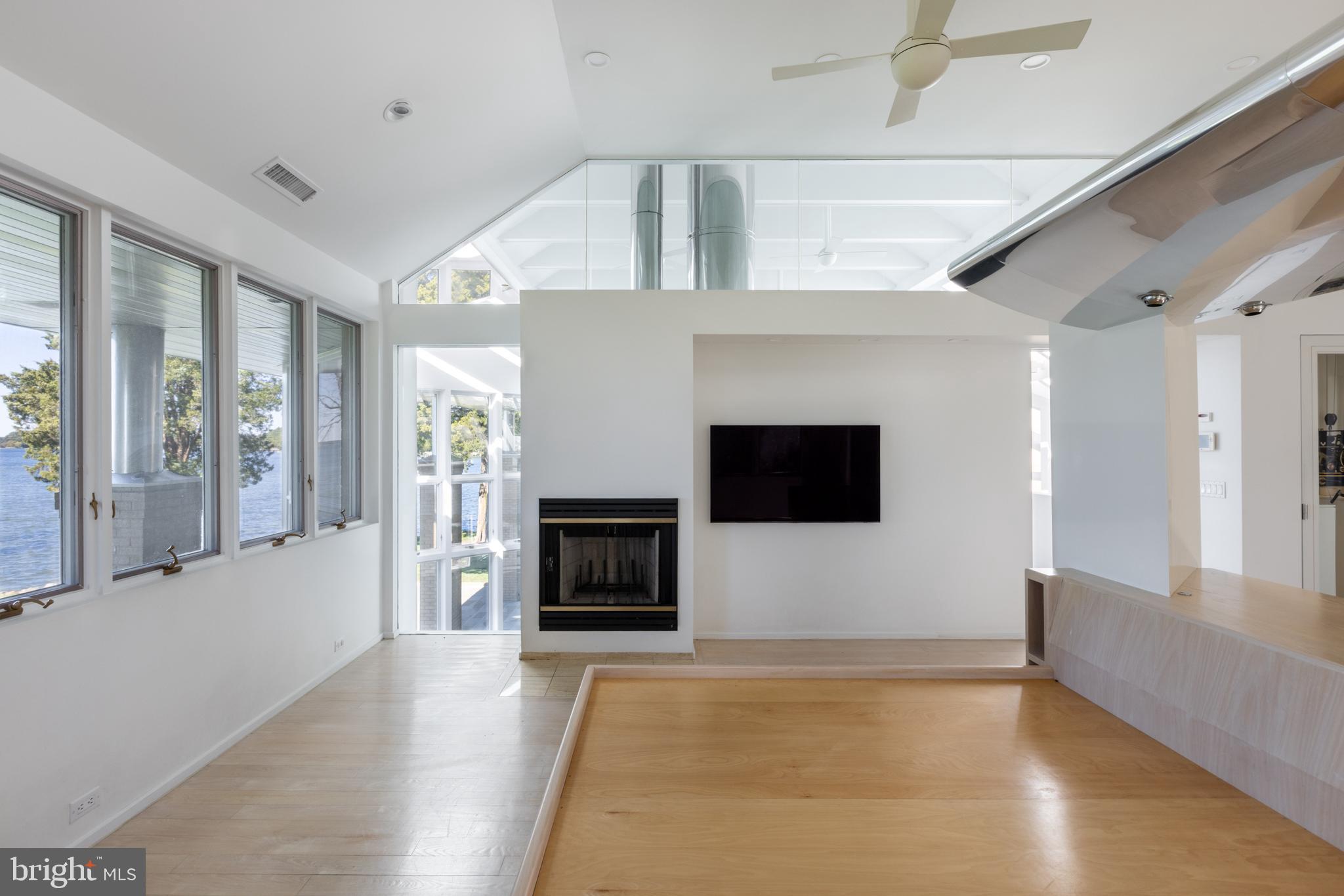 ROYAL OAK - Residential