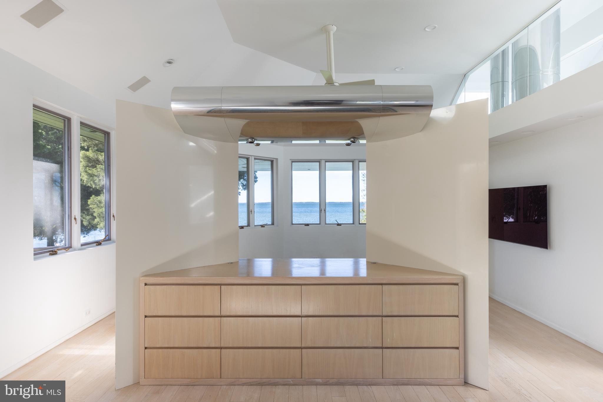 ROYAL OAK - Residential