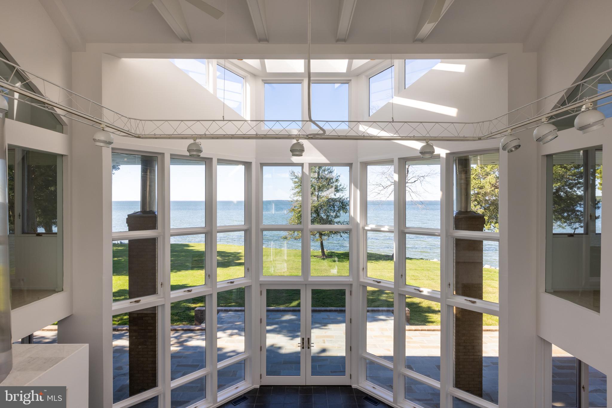 ROYAL OAK - Residential