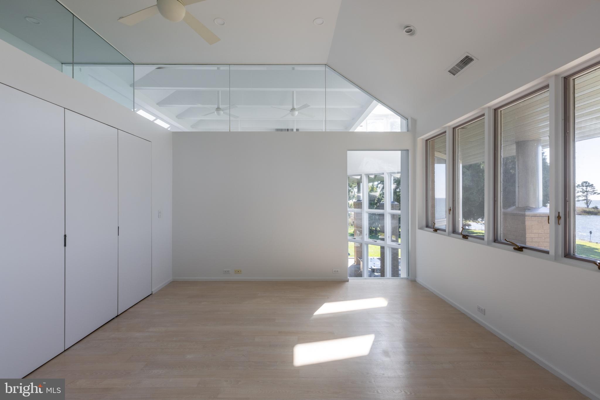 ROYAL OAK - Residential