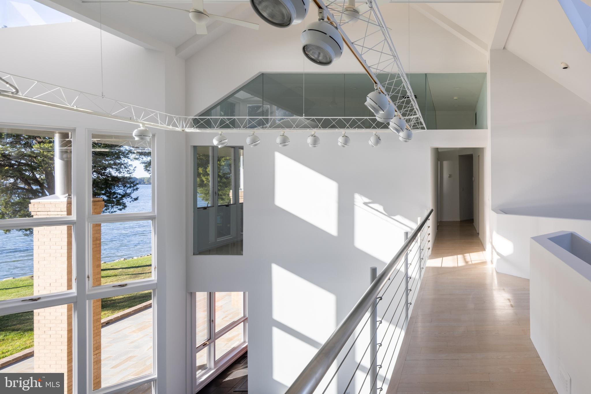 ROYAL OAK - Residential