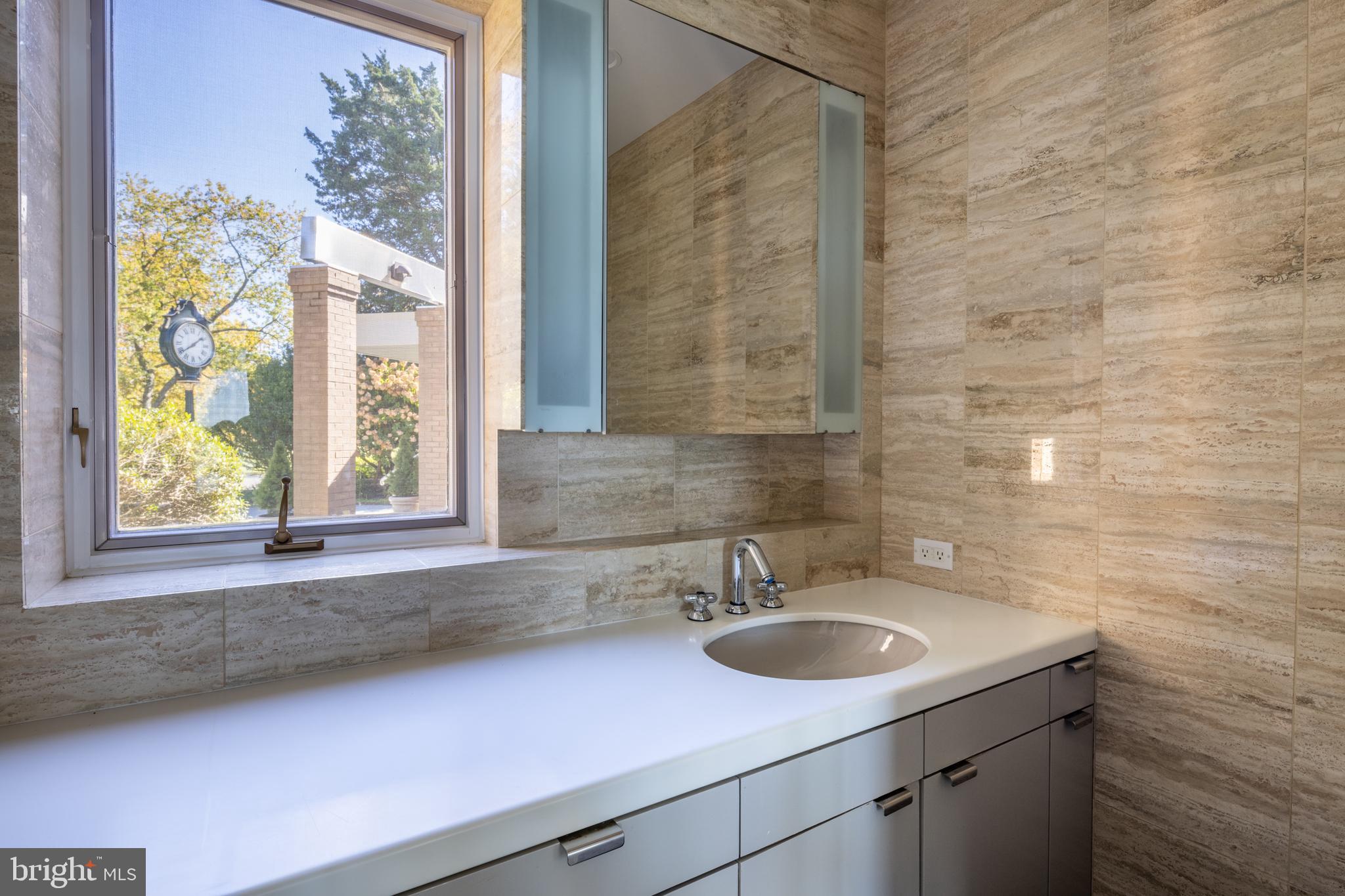 ROYAL OAK - Residential