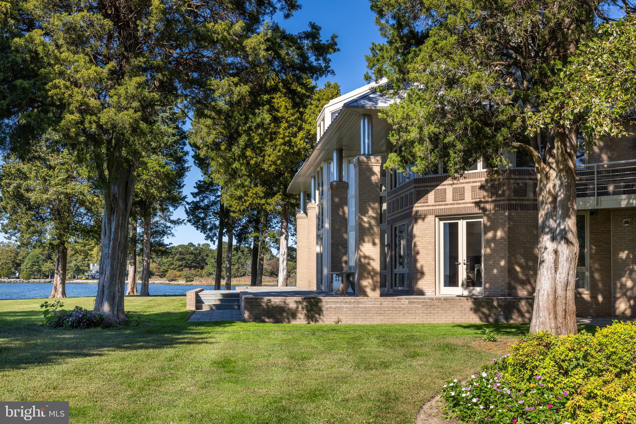 ROYAL OAK - Residential