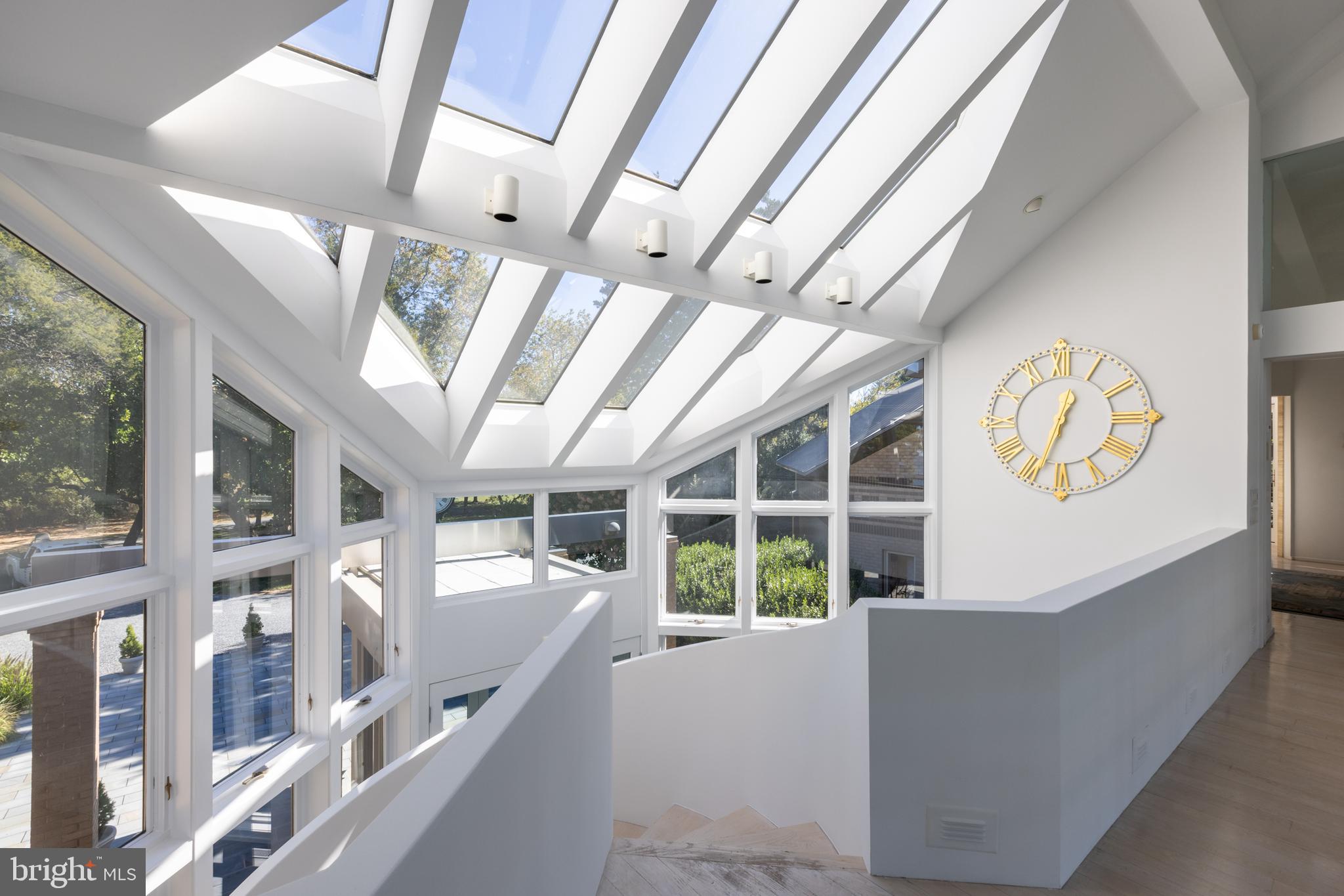 ROYAL OAK - Residential