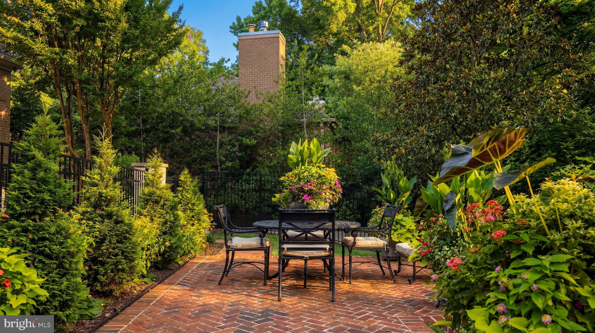 BERKLEY - Residential