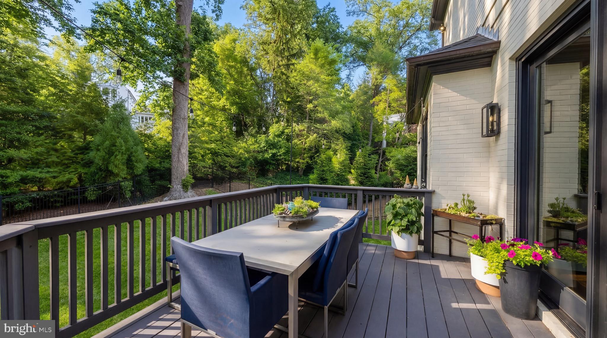 BERKLEY - Residential