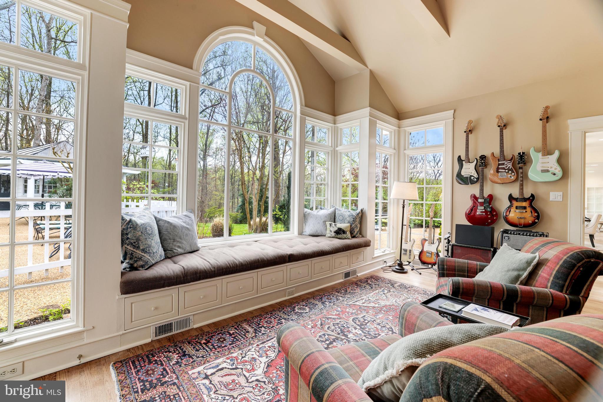 WOODHAVEN - Residential