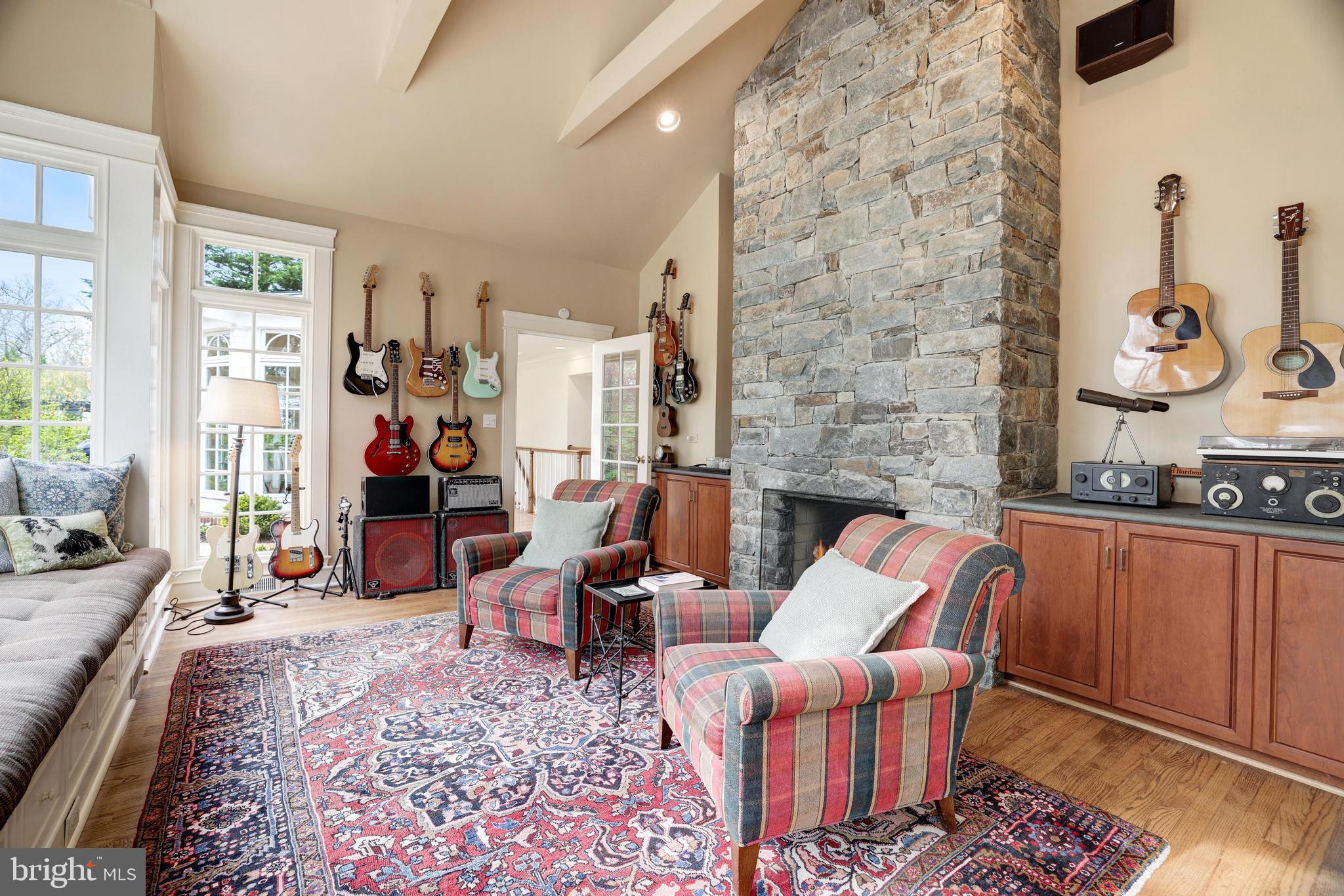 WOODHAVEN - Residential