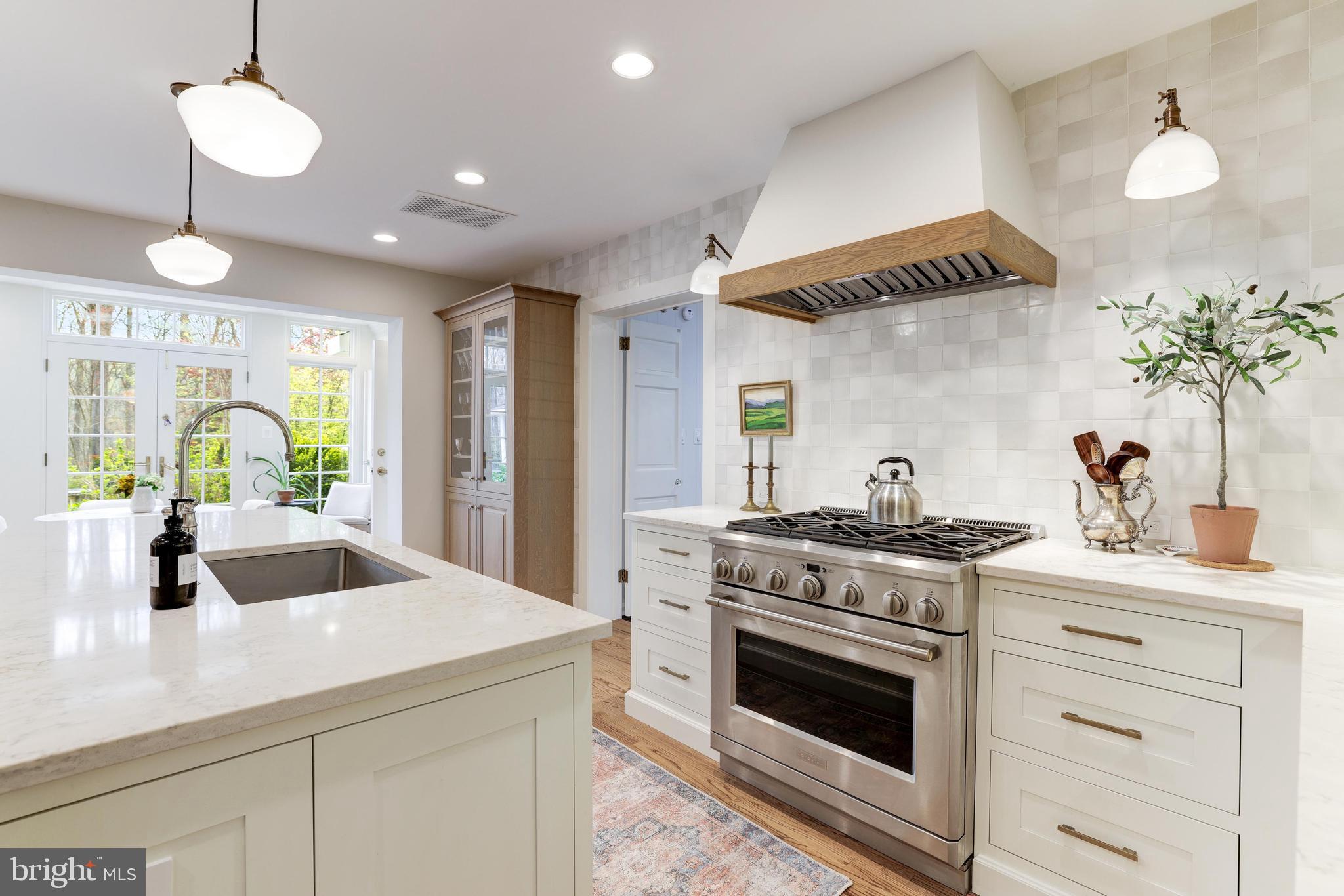 WOODHAVEN - Residential