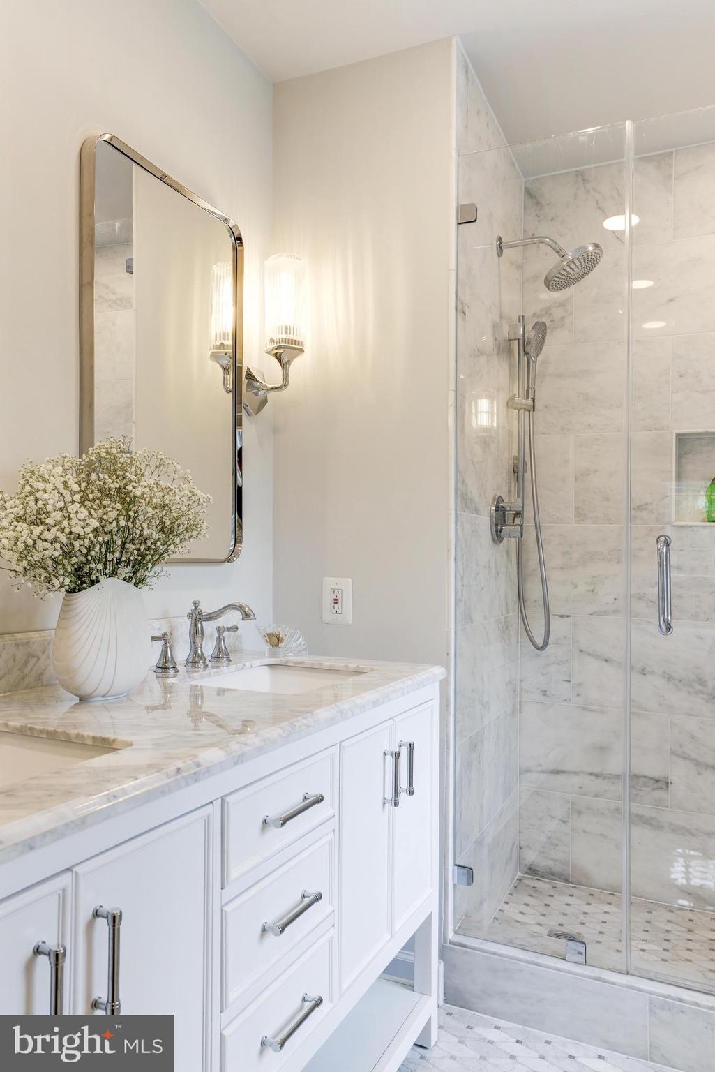 WOODHAVEN - Residential