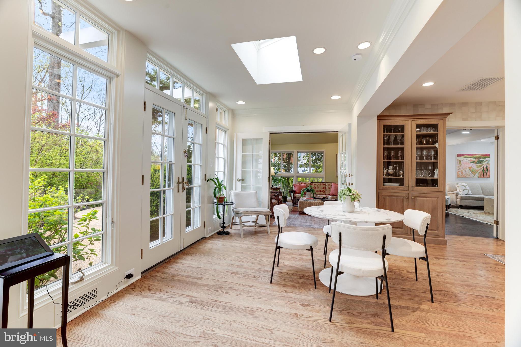 WOODHAVEN - Residential