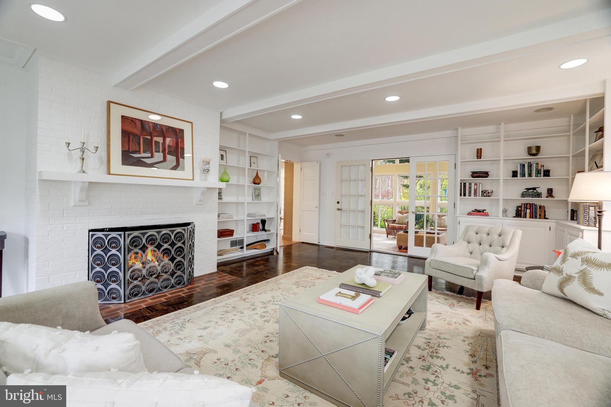 WOODHAVEN - Residential