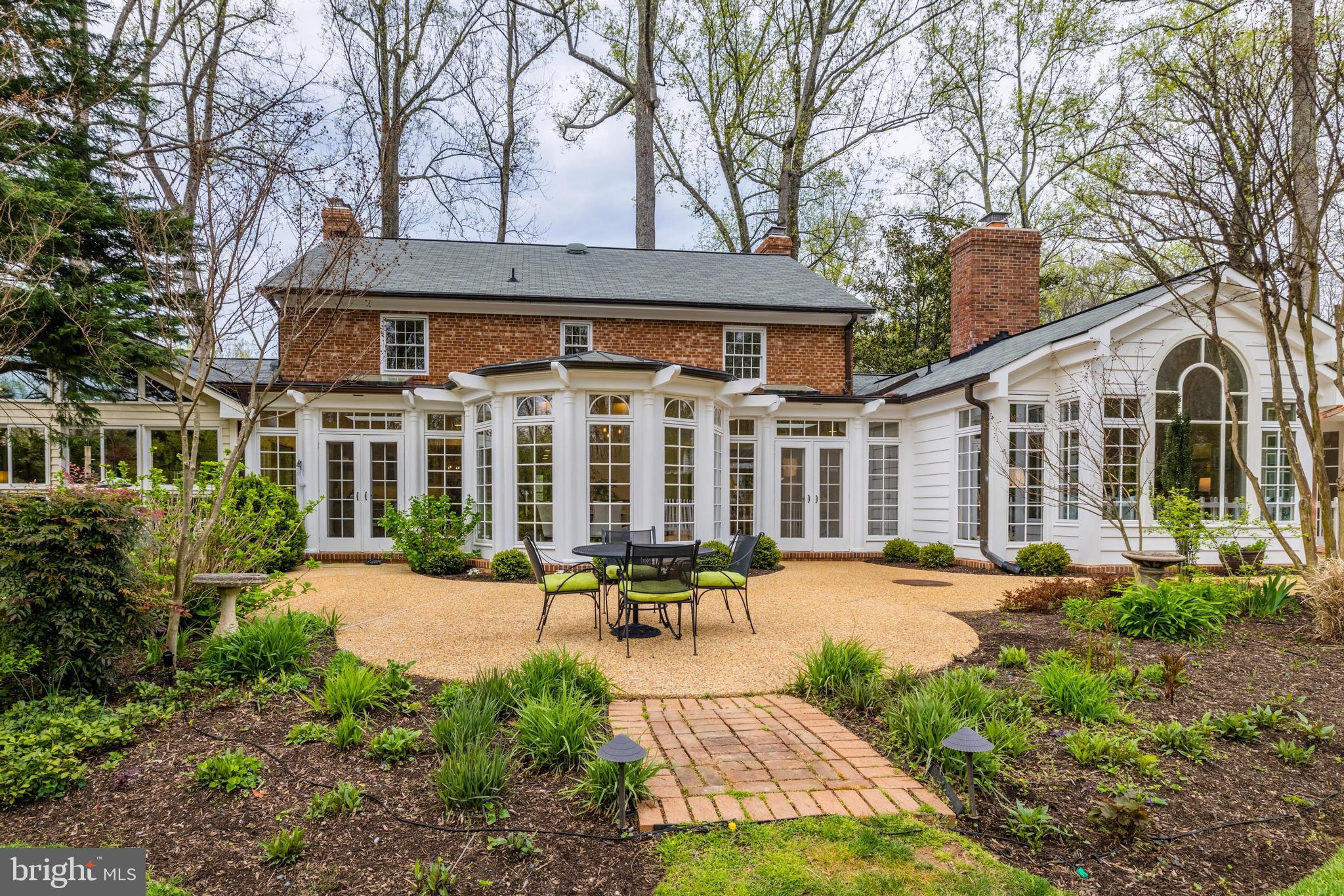 WOODHAVEN - Residential