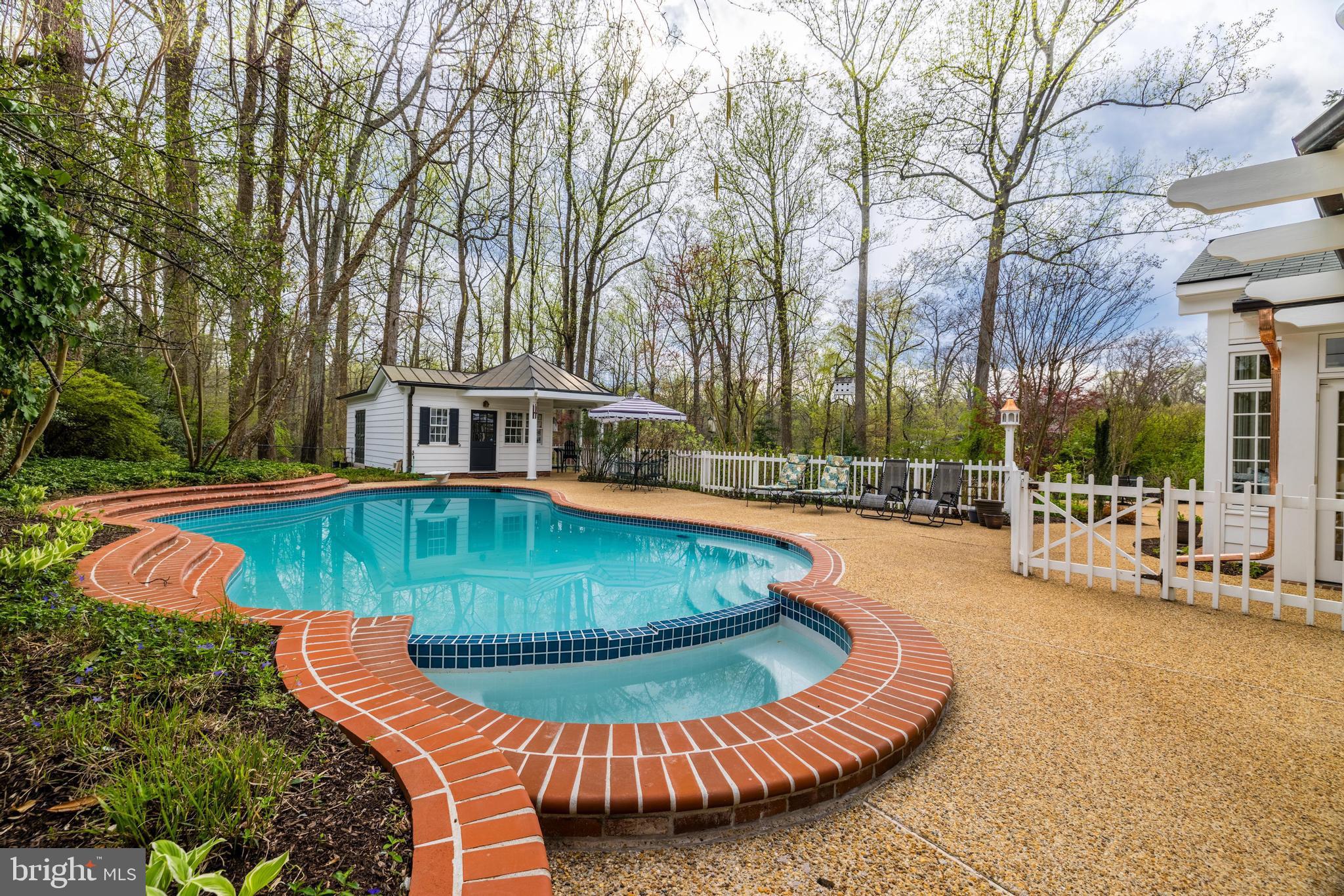 WOODHAVEN - Residential