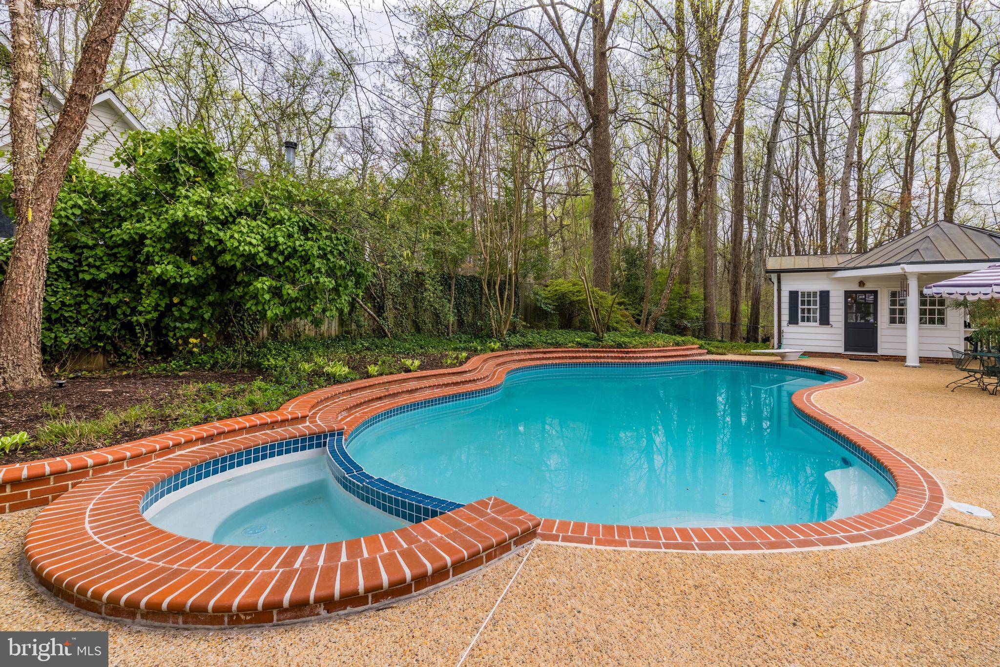 WOODHAVEN - Residential