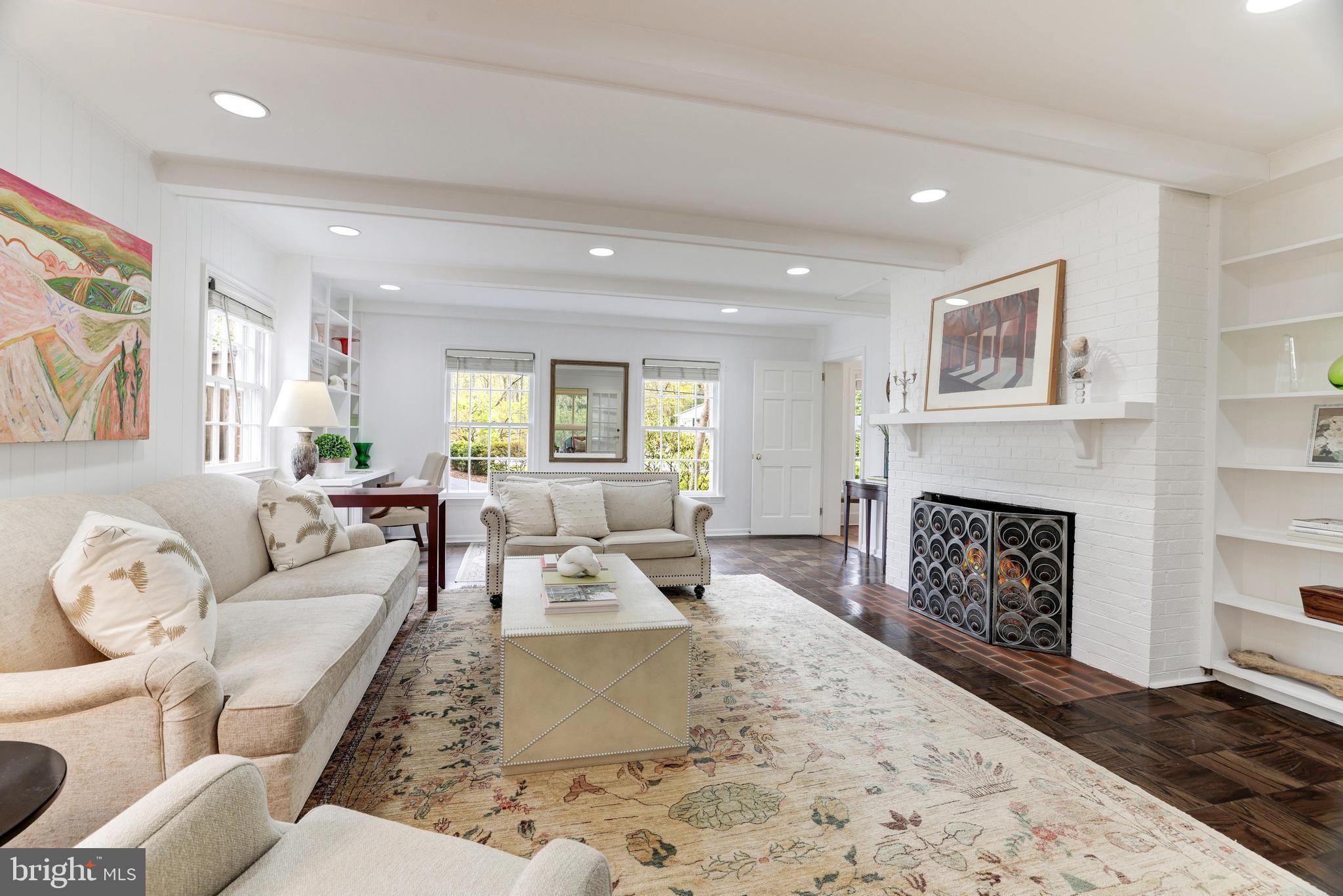 WOODHAVEN - Residential