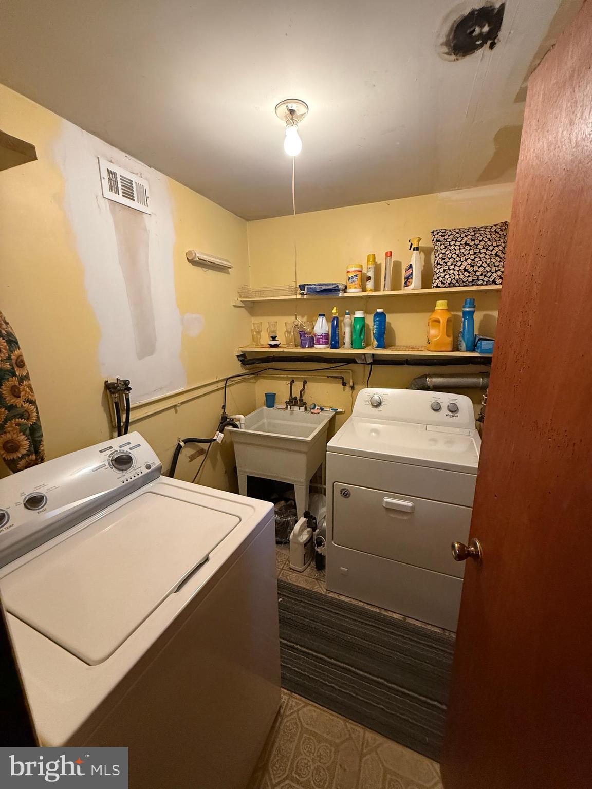 HIDDEN VALLEY - Residential