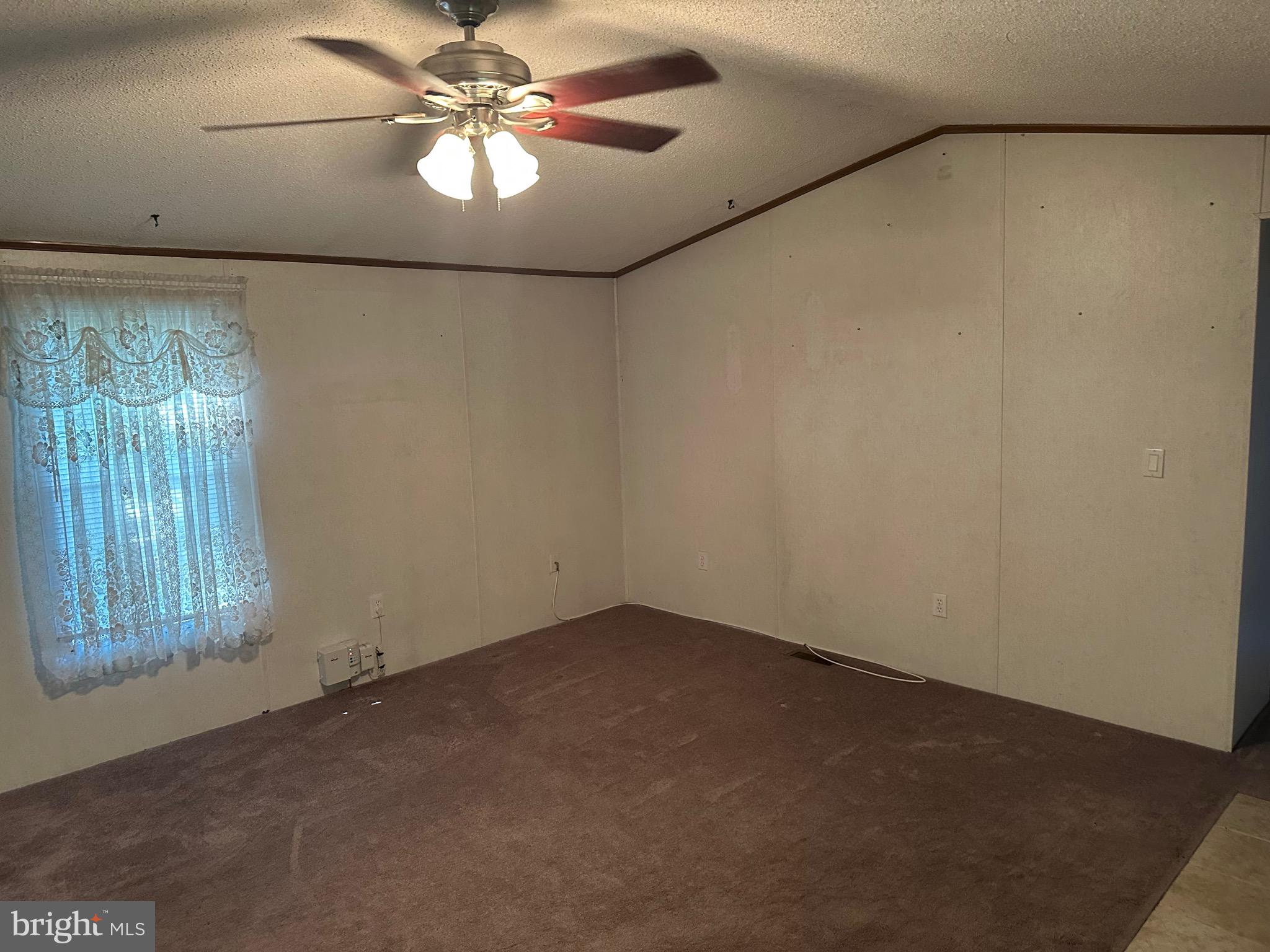 275 ROEDER LANE