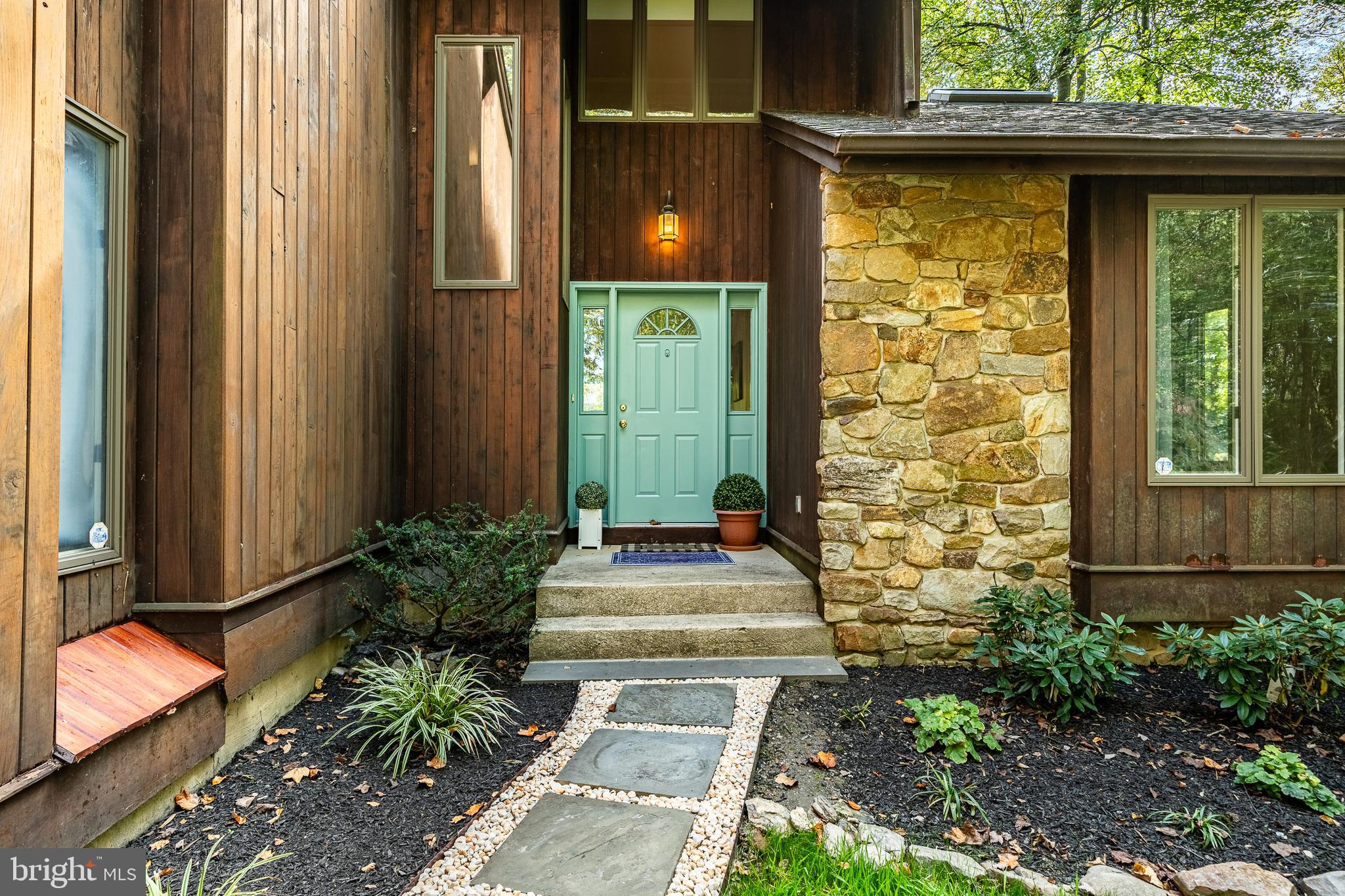 1201 KING ROAD