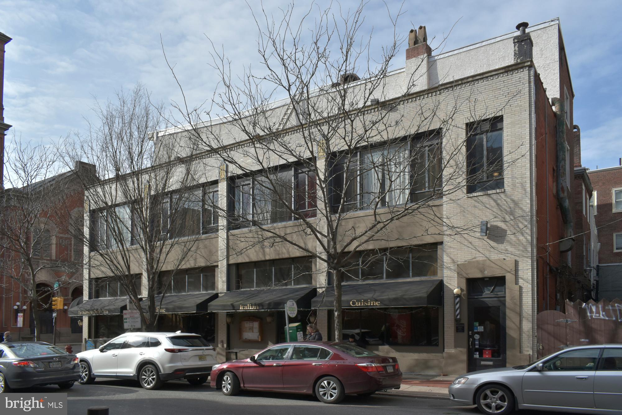 RITTENHOUSE SQUARE - Commercial Sale