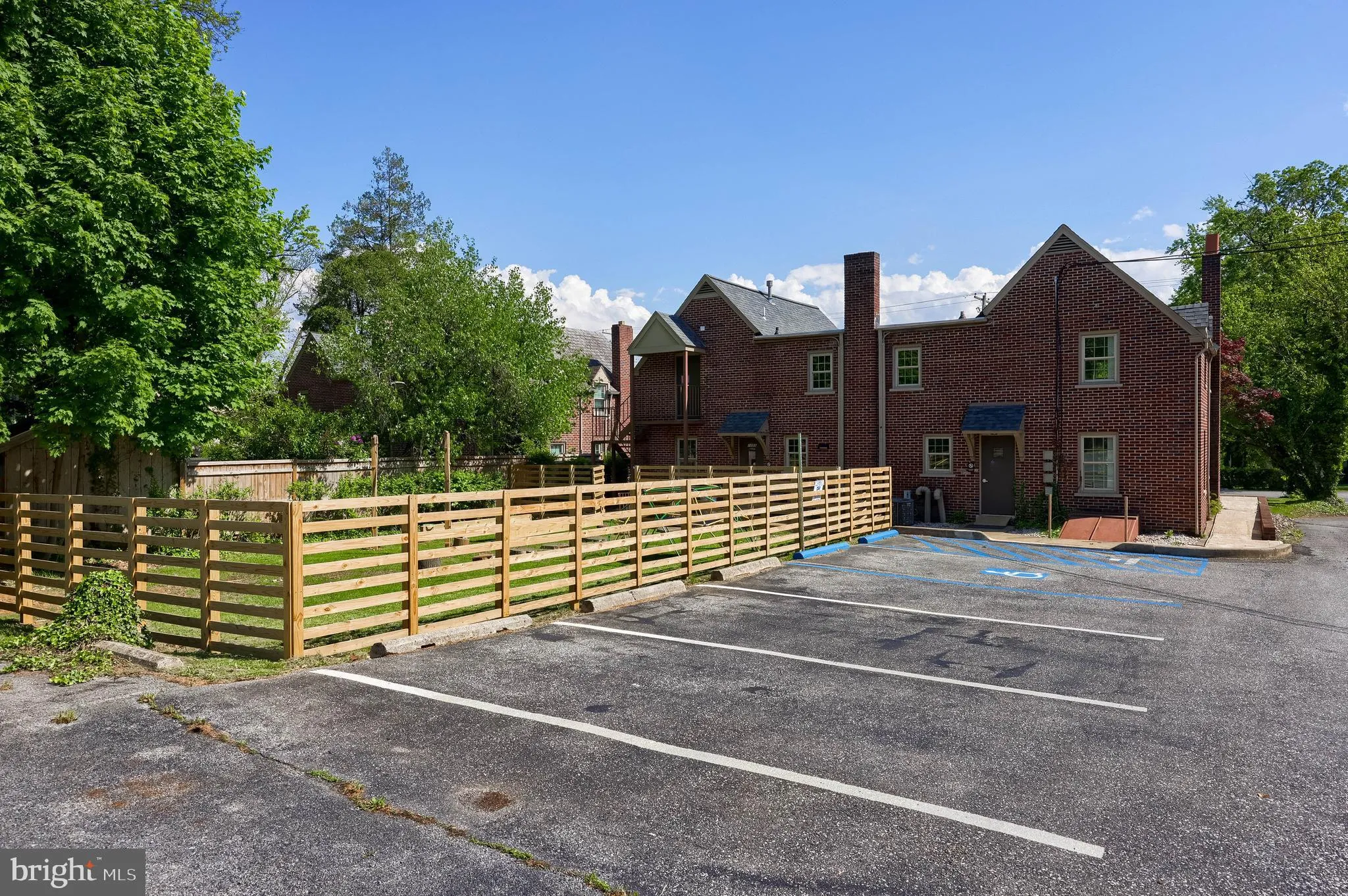 Lancaster, Pennsylvania 17603, United States, 4 Bedrooms Bedrooms, ,3 BathroomsBathrooms,Residential,Active,133613