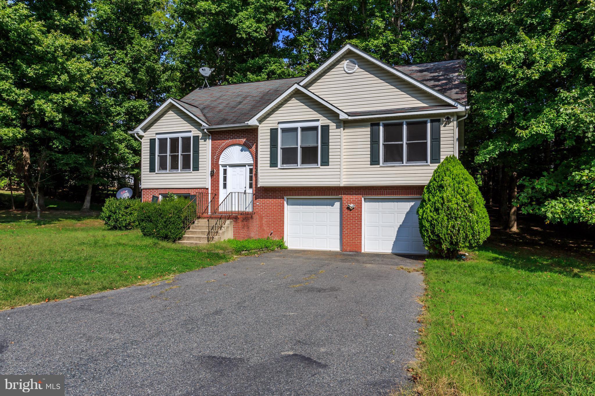 SMOKETREE - Residential Lease