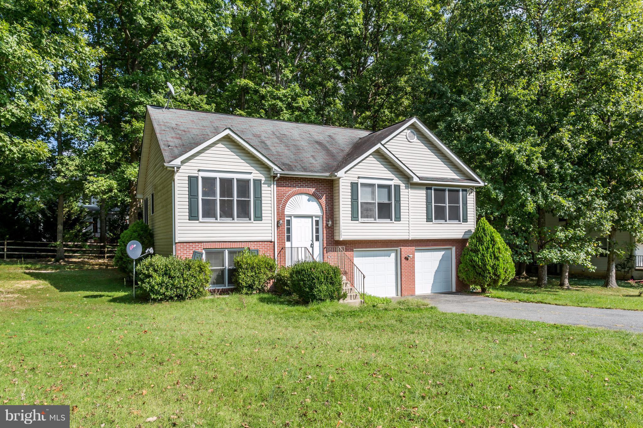 SMOKETREE - Residential Lease