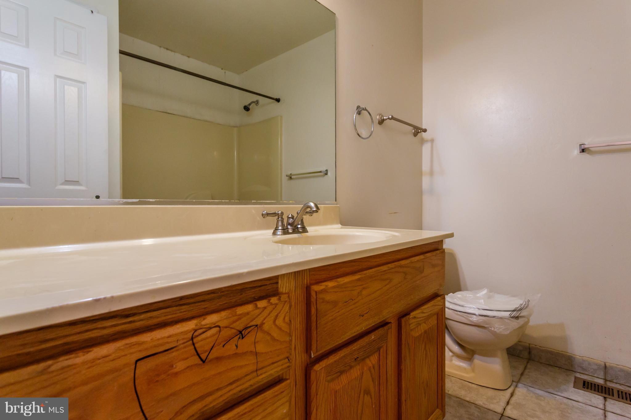 SMOKETREE - Residential Lease