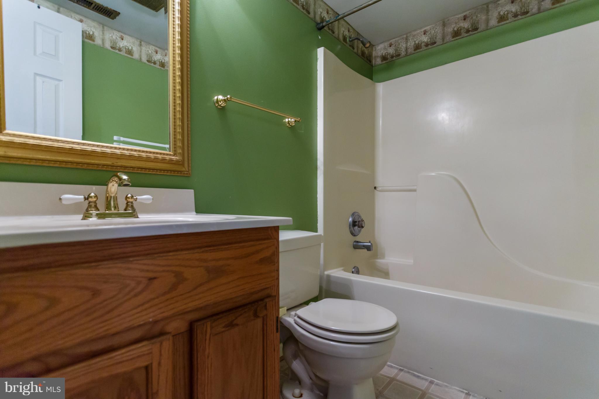 SMOKETREE - Residential Lease