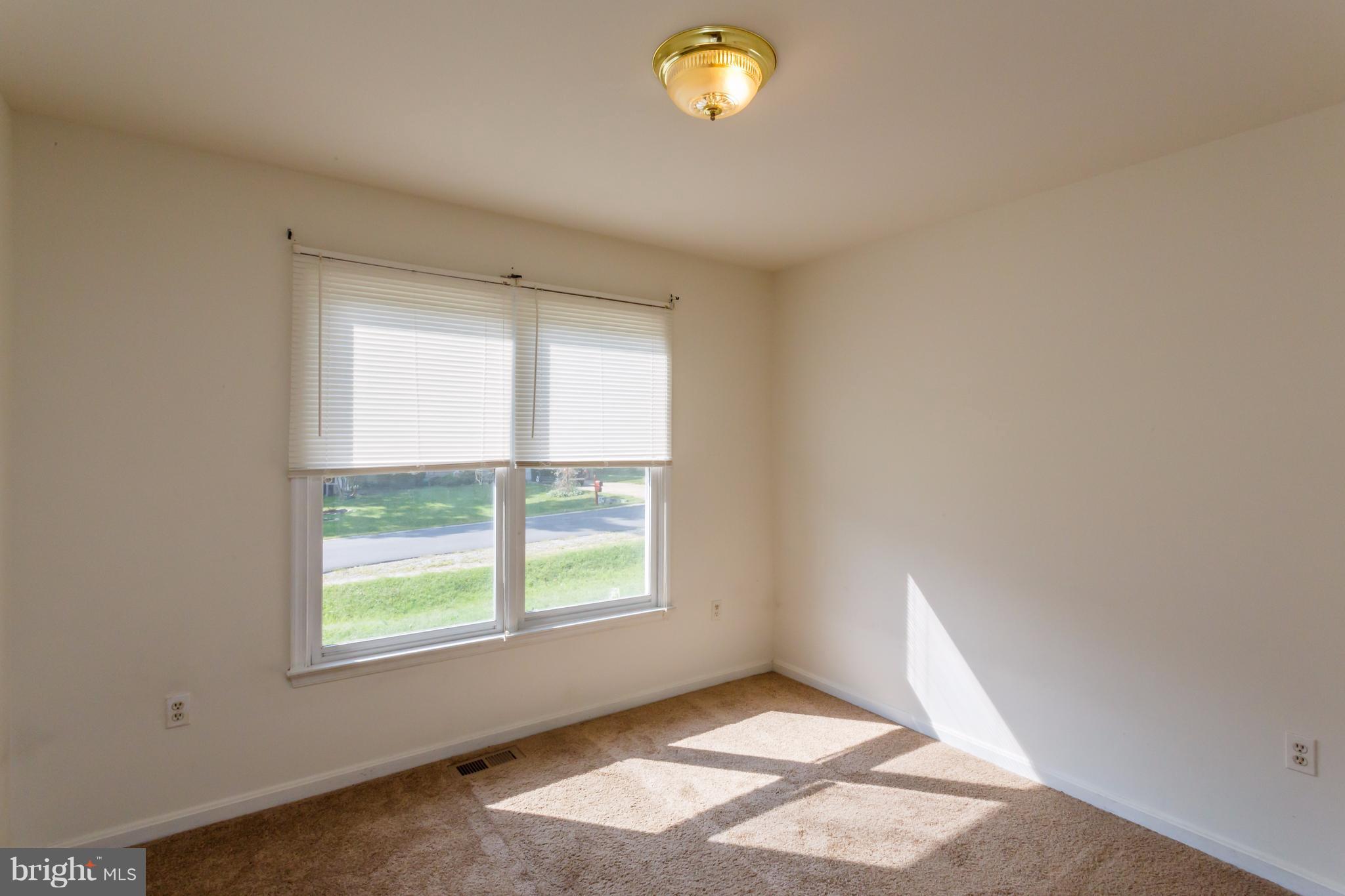 SMOKETREE - Residential Lease