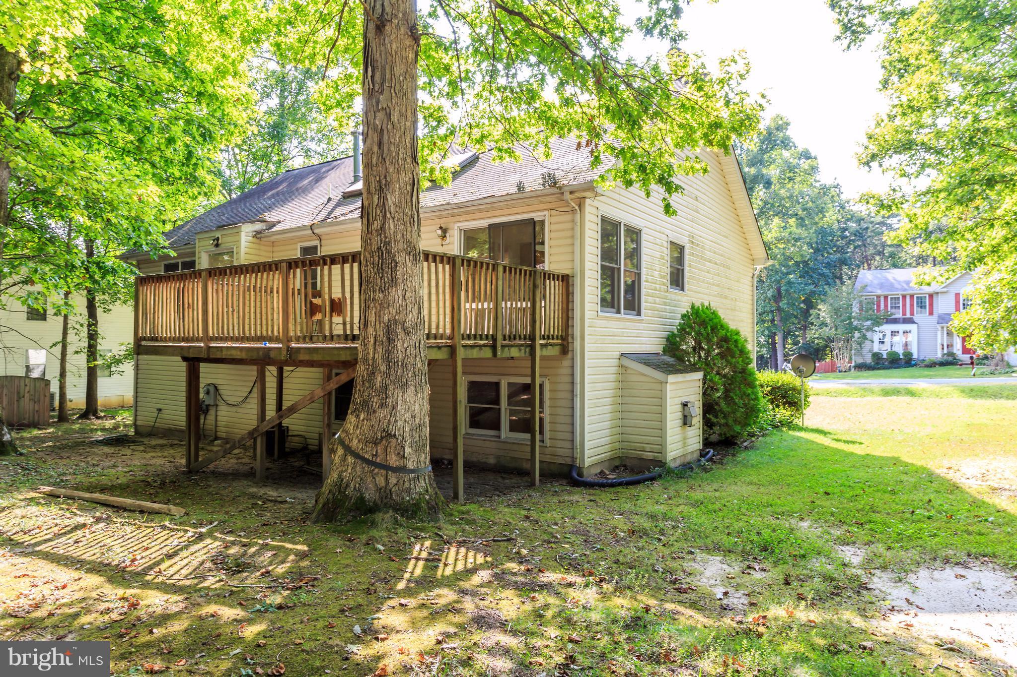 SMOKETREE - Residential Lease